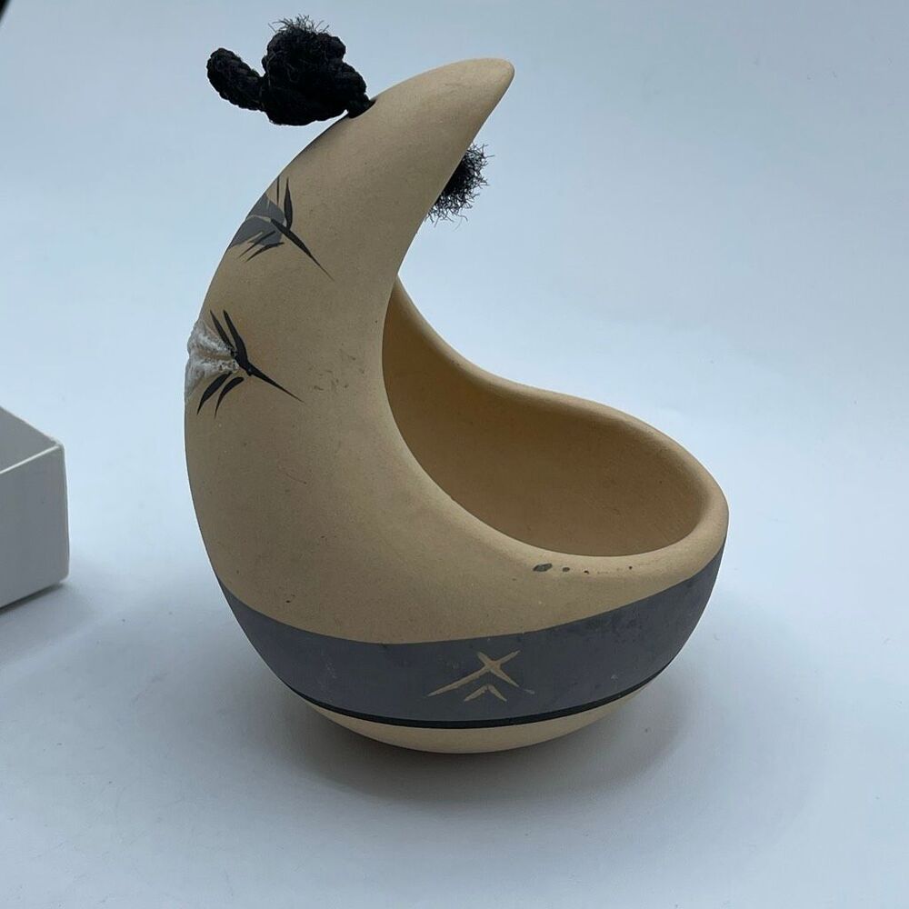 Vintage Navajo Grey Feather handmade succulent birdfeeder pottery.